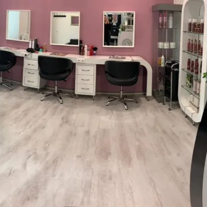 Friseur und Kosmetik Salon Top Frequenz Lage!!! Nähe Lugner City !!! - Bild 3