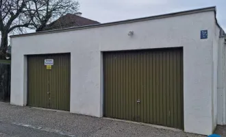 Einzel-Garagenbox (links) nahe dem Stadtzentrum von Wiener Neustadt