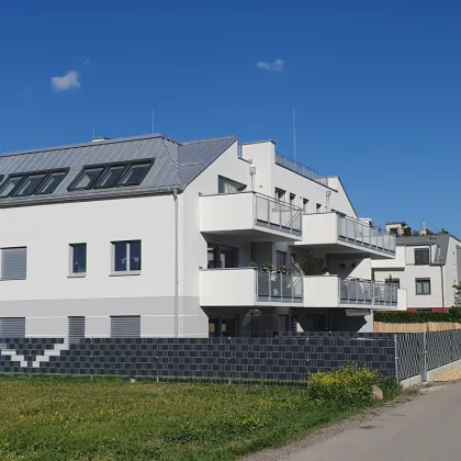 Traumhafte Erstbezug- Dachgeschosswohnung mit großer Dachterrasse im Zentrum von Korneuburg - Bild 2