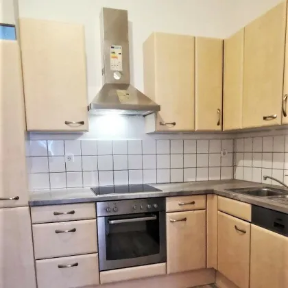 SANIERTE-HOFRUHELAGE SCHÖNE ALTBAU WOHNUNG - Bild 2