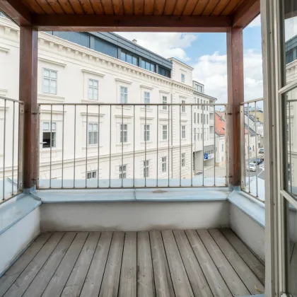 Zentrum Korneuburg, Exklusive Dachgeschosswohnung mit kleinem Balkon - Bild 3