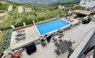 WUNDERSCHÖNE STEINHAUS VILLA MIT POOL UND GEILEN BLICK AUF MOTOVUN!