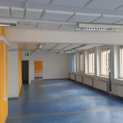 Bürohaus nahe Matzleinsdorfer Platz, Stellplätze, Büro wird renoviert - Bild 3