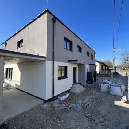 EnergieAutark - 1 Haus noch verfügbar - sonniger Garten - ökologische Bauweise - Photovoltaik - Carport - Bild 3