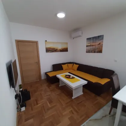 Terrassen - Wohnung mit Meerblick  in Montenegro - Tivat / Stan u Crnoj Gori - Tivat - Bild 3