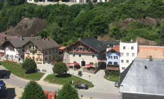 Historisches Haus mit zusätzlichen Geschäfts- Büroflächen  aus dem Jahre 1577 am Marktplatz