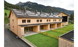 Bregenzerwald - Au, Vollholz Reihenhaus mit Garten, Terrasse und Schuppen, Edelrohbau, tolle Wohnbauförderung