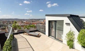 CITY VIEW & STYLE // MODERNE DACHGESCHOSSWOHNUNG // PANORAMAFENSTER // BALKON + TERRASSE + DACHTERRASSE MIT TRAUMBLICK // NÄHE UHLPLATZ