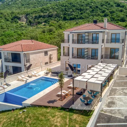 Hotelanlage - Ihre Residenz am Meer -  mit Blick auf Sv. Stefan - Bild 2