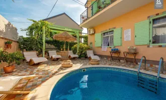 Zadar/Biograd na Moro "Villa Kunterbunt" - Ein faszinierendes Haus mit Pool -  Strand nur wenige Gehminuten entfernt