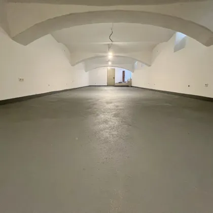 70m2 Lagerraum - U6 in der Nähe - 2 Eingänge - gute Lage - renoviert - Bild 2