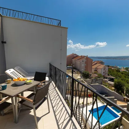 Exklusives Penthouse mit einer 150m² großen Dachterrasse und Meerblick in Crikvenica - Bild 2