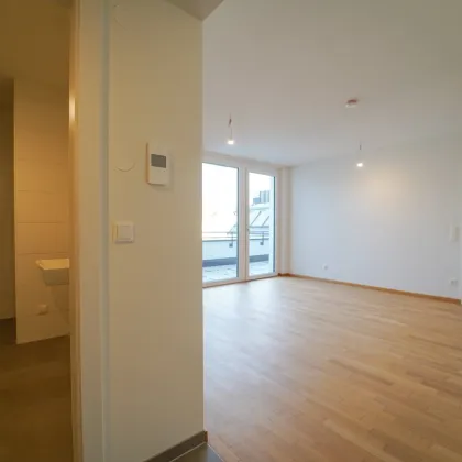 Moderne Dachgeschoss-Wohnung im Neubau | 2 Zimmer mit toller Ausstattung | Nähe Neue Donau | günstige Betriebskosten - Bild 3