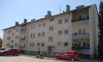 gemütliche und unbefristete 2-Zimmer-Wohnung mit Loggia!