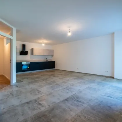 NEU - 2,5 Zimmer Wohnung mit Küche! - Bild 3