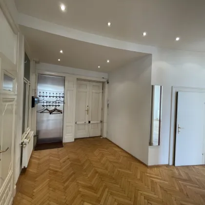 146 m² TOPSANIERTES BÜRO IN PALAIS BEIM SCHWARZENBERGPLATZ! - Bild 2