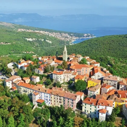 Labin moderne Luxus Doppelhaushälfte + mit Pool + Garten + Klimaanlage + Sonnig Südseitig + Strandnähe + Sofortbezug - Bild 2