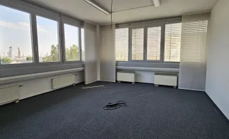 697m² Bürofläche im Concorde Business Park | 18 Büroräume + Besprechungsraum (COF13+14)