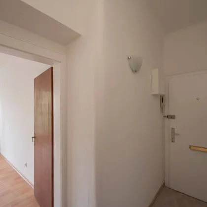 ++NEU++ 1,5-Zimmer Neubauwohnung mit getrennter Küche und Balkon! - Bild 2