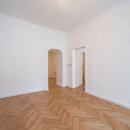 ++Bestlage++ sanierte 3-Zimmer Altbauwohnung in einem wunderschönen Stilaltbau! - Bild 2