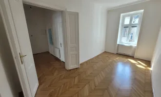 3 ZIMMER WOHNUNG IN EINEM CHARMANTEN ALTBAU IM SERVITENVIERTEL