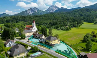 Eine besondere Gelegenheit – Große Liegenschaft mit enormen Entwicklungspotenzial zu verkaufen- Einfamilienhaus, Nebengebäude, Gasthof mit Zimmern!