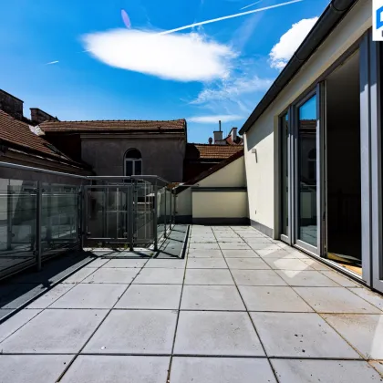 +ERSTBEZUG + 360 Grad online Tour + Geräumige - helle 3 -Zimmer Dachgeschoss Maisonette+ 47,55 m² Wohnküche + 2 Terrassen / Balkon+ - Bild 2