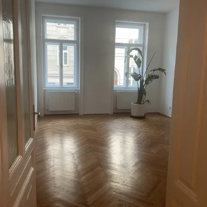 Kleine, feine Stadtwohnung mit geräumigen Innenhofbalkon - Bild 2