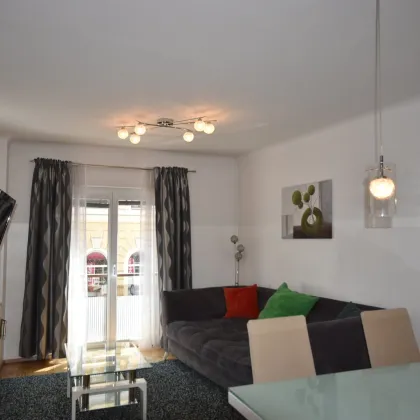 "7. BEZIRK - Moderne und MÖBLIERTE 3 Zimmer Wohnung in der BURGGASSE mit großem Balkon in den Innenhof" - Bild 2