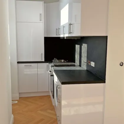 Erstbezug nach Sanierung! Kurzzeitvermietung (Airbnb möglich) attraktive Altbau Wohnung mit Balkon! - Bild 3