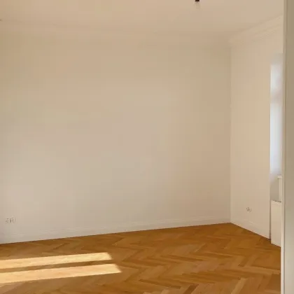 Erstbezug nach Sanierung! Kurzzeitvermietung (Airbnb möglich) attraktive Altbau Wohnung mit Balkon! - Bild 2