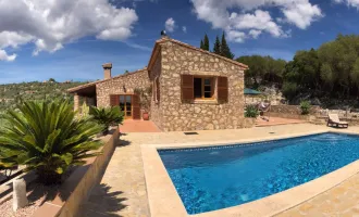 Naturstein-Finca mit herrlichem Panorama-Meerblick in Son Servera, Mallorca