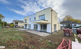 NEU! ++ ERSTBEZUG ++ SCHÜSSELFERTIG ++ 152,50 m² ++  5 ZIMMER + 2 BALKONE + TERRASSE + EIGENGARTEN + 2 PKW Stellplätze ++