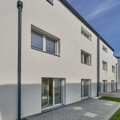 NEU! ++ 136 m² ZIEGELMASSIVHAUS ++ PKW-STELLPLATZ ++ GARTEN/TERRASSE ++ ERSTBEZUG ++ KORNEUBURG ++ - Bild 2