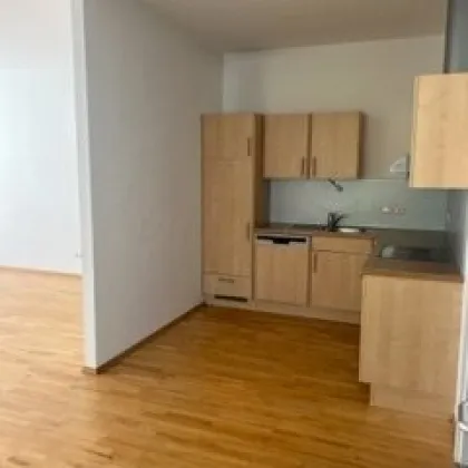 Schöne, lichtdurchflutete 2-Zimmerwohnung, WG-tauglich, auf knapp 80 m², 5 Gehminuten zum Grazer Hauptplatz - Bild 3