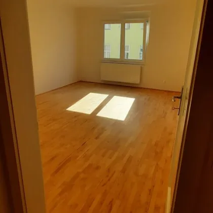 Erstbezug | Top sanierte 3 Zimmer Wohnung in Herzen des 4. Bezirks - Bild 3