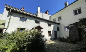 Großes Wohnhaus mit Garten, Garage, Doppel-Carport, Einliegerwohnung, "STEFFI-FORSTNER-HAUS"