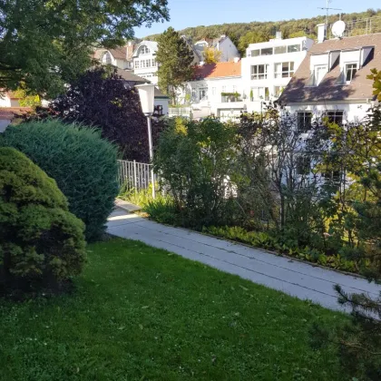 NEUSSTIFT AM WALDE! WOHNEN IN WUNDERSCHÖNER GRÜNLAGE MIT TRAUMHAFT SCHÖNEM AUSBLICK ÜBER DIE NEUSTIFTER WEINBERGE! SINGLEEIGENTUM IN TOPZUSTAND! - Bild 2