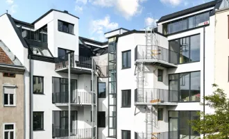 Revitalisierte 2-Zimmer Altbauwohnung mit großzügiger Verglasung und südseitigem Innenhofbalkon  | Fernwärme