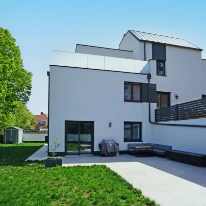 Neuwertige Doppelhaushälfte mit Eigengarten, Garten- und Dachterrasse in Pressbaum! - Bild 2