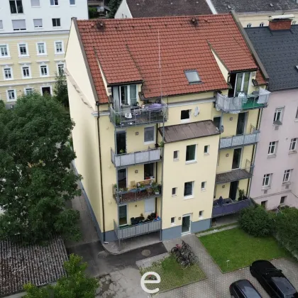 Altbau-Erdgeschosswohnung mit Eigengarten, TOP 1, befristet vermietet! - Bild 2