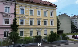 Altbau-Erdgeschosswohnung mit Eigengarten, TOP 2, sofort verfügbar!