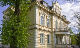 Traumhaft sanierte 7-Zimmer Altbau-Villa mit Fernblick