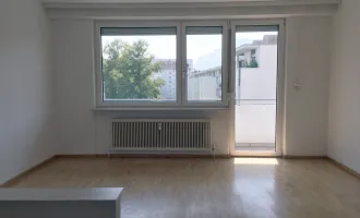 Gepflegte 3 Zi-Wohnung mit Balkon - Salzburg-Stadt