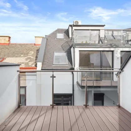 Dachgeschossmaisonette mit tollen Grundriss riesen Loggia - Bild 2