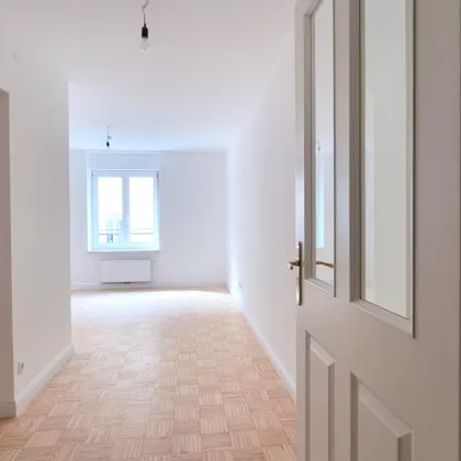 Neuer Kaufpreis! Sorgfältig saniertes Altbau-Juwel mit Balkon! - Bild 2