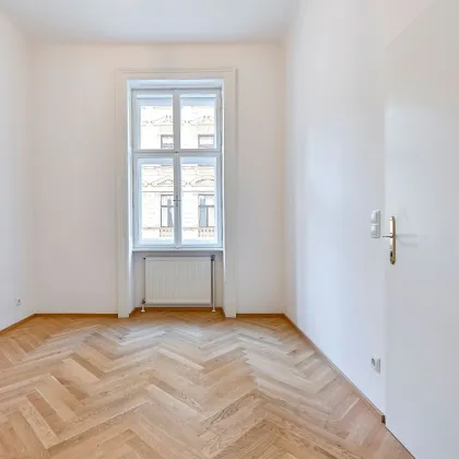 Altbaujuwel in bester Stadtlage - Schöne 2-Zimmer-Wohnung - Nähe Mariahilfer Straße - Bild 2