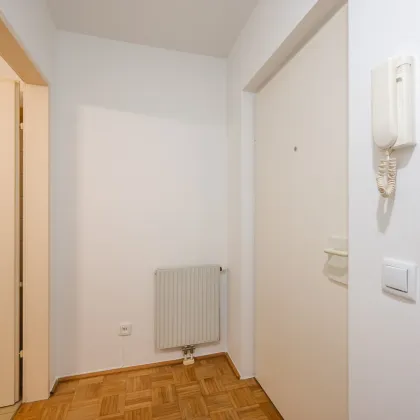Wohnen in Währing: gepflegte Single Wohnung mit kleiner gartenseitiger Terrasse- ab sofort - Bild 2