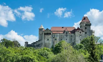 SOMMERAKTION! Exklusive Doppelhaushälften inkl. Terrasse/Garten + Balkon! TRAUMAUSBLICK auf Burg Liechtenstein! SCHLÜSSELFERTIG!