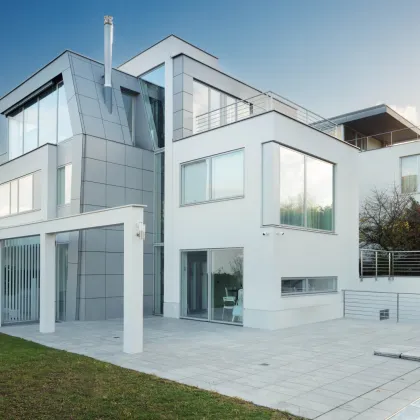 Villa der Superlative in bester Lage in GIEßHÜBL | Traumhafter Panoramablick - Bild 2